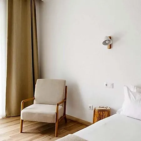 Pure Flor De Esteva Bed & Breakfast