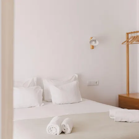 Pure Flor De Esteva Bed & Breakfast